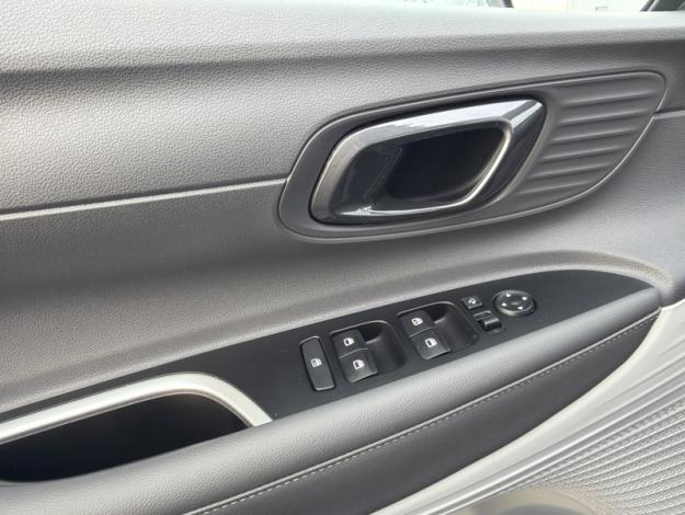 HYUNDAI Bayon Creative Mild-Hybrid 2WD  1.0 101 ch DCT7