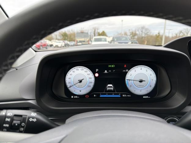 HYUNDAI Bayon Creative Mild-Hybrid 2WD  1.0 101 ch DCT7