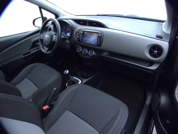 TOYOTA Yaris 70 VVT-i France  