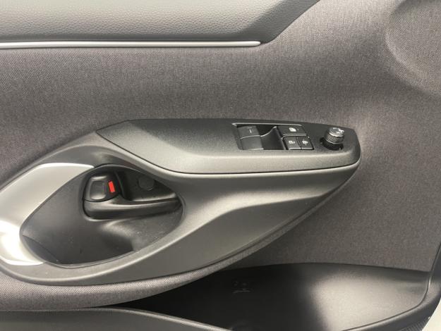 TOYOTA Yaris 116h Dynamic  