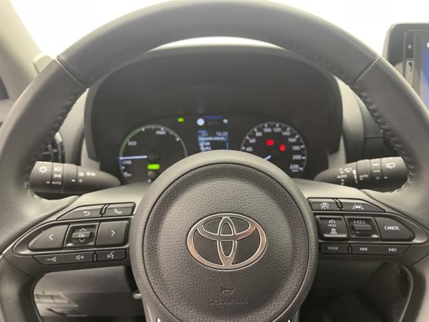TOYOTA Yaris 116h Dynamic  