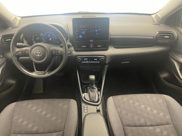 TOYOTA Yaris 116h Design  