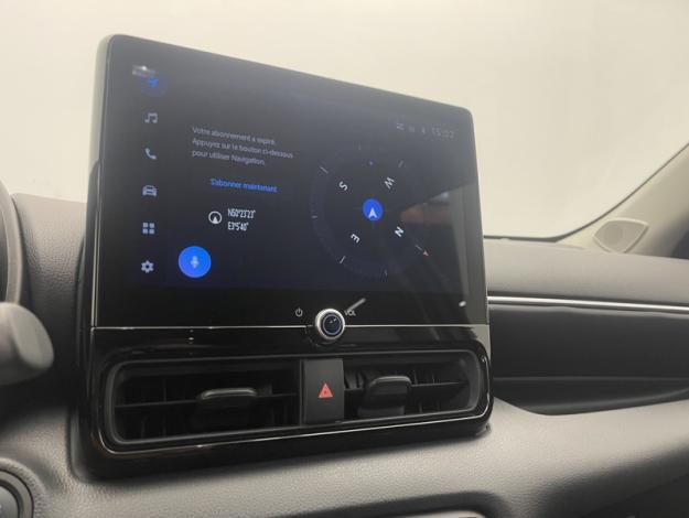 TOYOTA Yaris 116h Design  