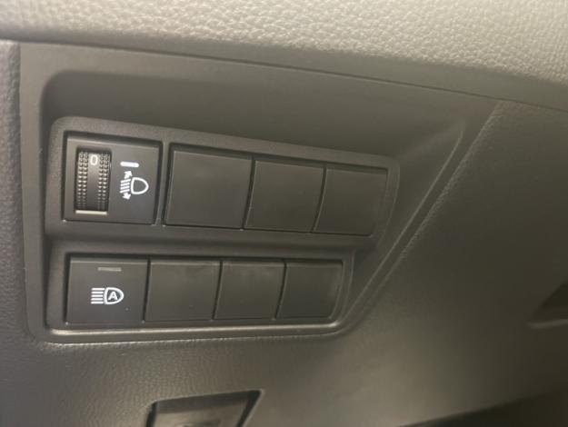 TOYOTA Yaris 116h Design  