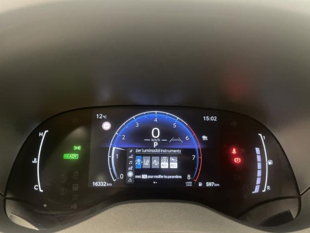 TOYOTA Yaris 116h Design  