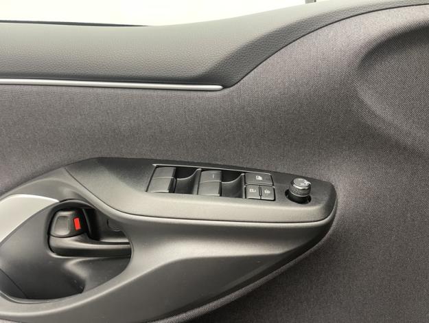 TOYOTA Yaris 116h Dynamic  