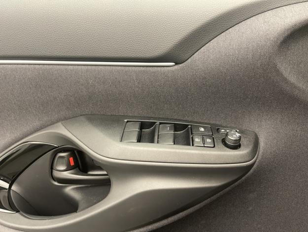 TOYOTA Yaris Cross 1.5 130H DESIGN   PACK CARGO 