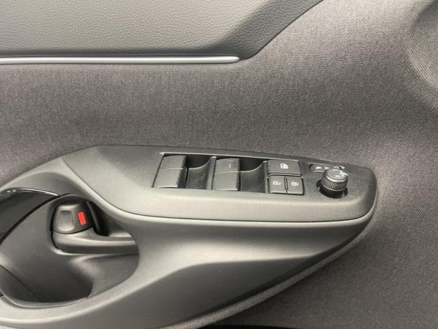 TOYOTA Yaris Cross 1.5 130H DESIGN   PACK CARGO 