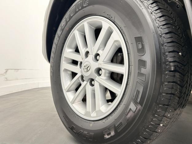 TOYOTA Hilux 4WD 3.0 D-4D Double Cabine Légende BVA  