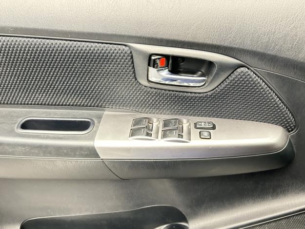 TOYOTA Hilux 4WD 3.0 D-4D Double Cabine Légende BVA  