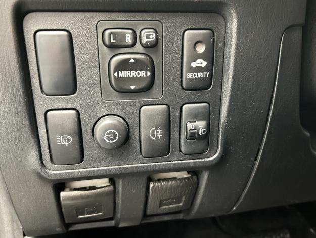 TOYOTA Hilux 4WD 3.0 D-4D Double Cabine Légende BVA  