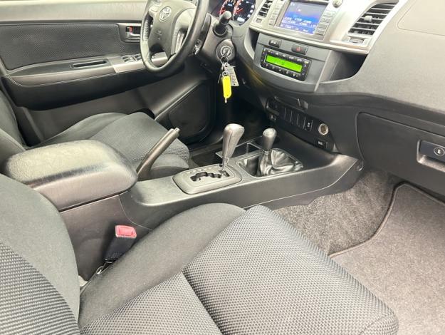 TOYOTA Hilux 4WD 3.0 D-4D Double Cabine Légende BVA  