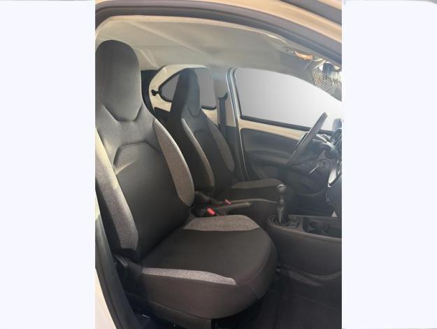 TOYOTA Aygo X Active Business   