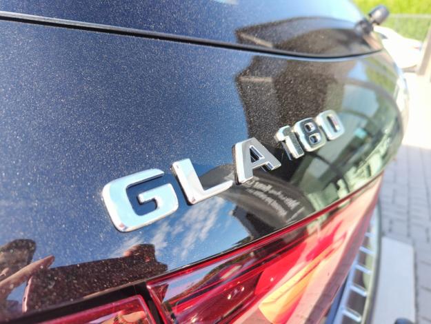 MERCEDES-BENZ GLA-Klasse GLA 180 Off-Roader