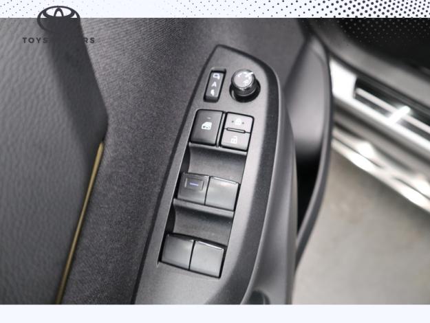 TOYOTA Yaris Cross 116h 2WD Trail MY22   