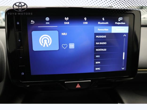 TOYOTA Yaris Cross 116h 2WD Trail MY22   