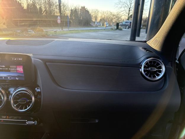 MERCEDES-BENZ GLA 180 d Progressive Line  GLA 180 d Progressive Line