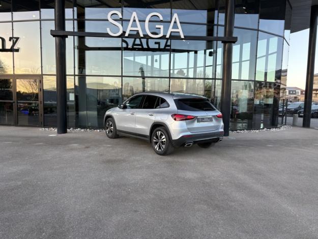 MERCEDES-BENZ GLA 180 d Progressive Line  GLA 180 d Progressive Line