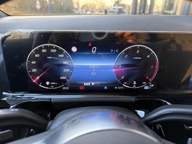 MERCEDES-BENZ GLA 180 d Progressive Line  GLA 180 d Progressive Line