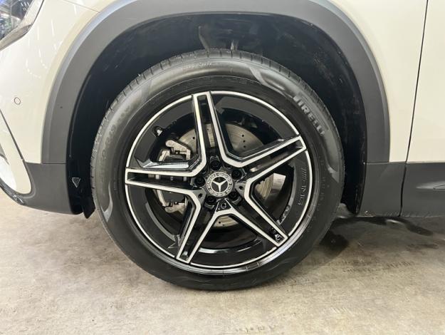 MERCEDES-BENZ GLB 200 d AMG Line  