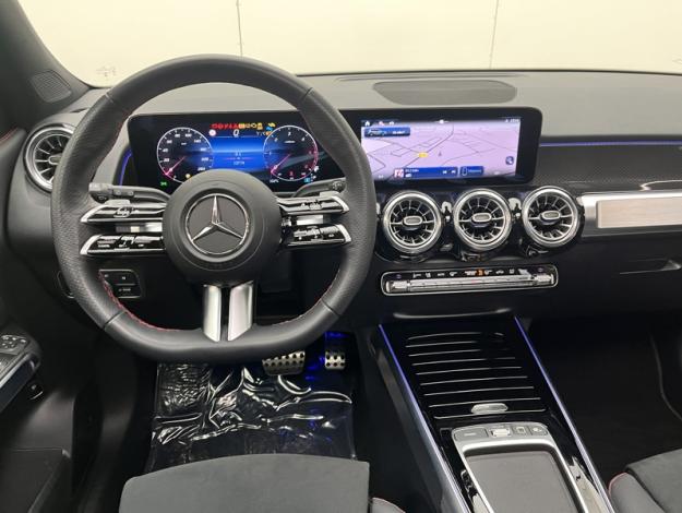 MERCEDES-BENZ GLB 200 d AMG Line  