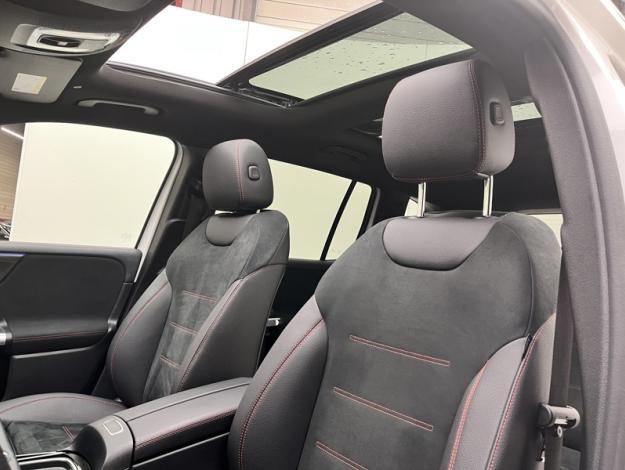 MERCEDES-BENZ GLB 200 d AMG Line  