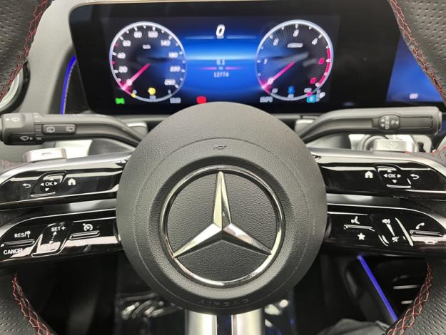 MERCEDES-BENZ GLB 200 d AMG Line  