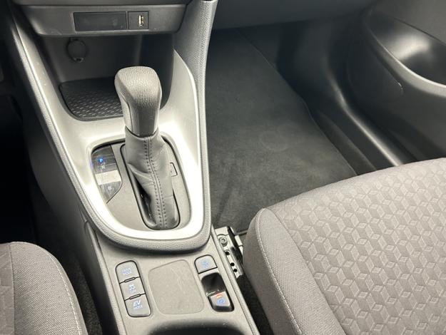 TOYOTA Yaris 116h Dynamic  