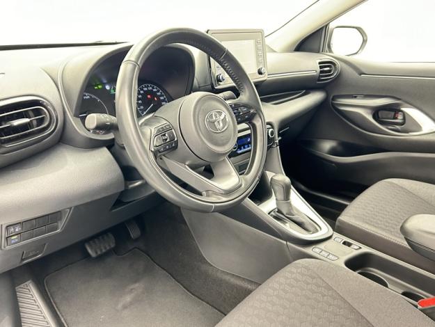 TOYOTA Yaris 116h Dynamic  