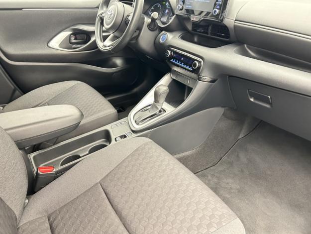 TOYOTA Yaris 116h Dynamic  