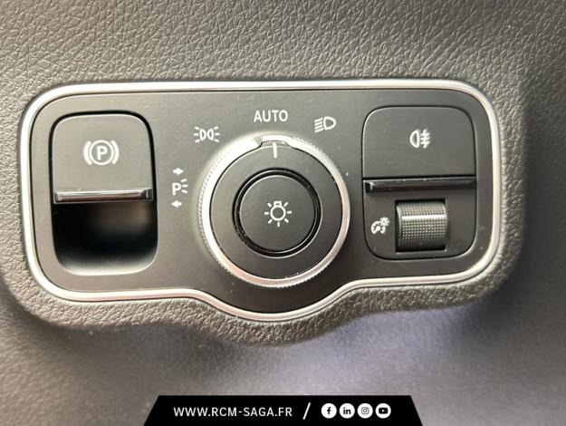 MERCEDES-BENZ GLB 200 d AMG Line  