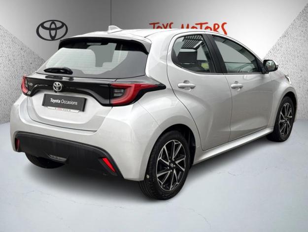 TOYOTA Yaris 120 Design  