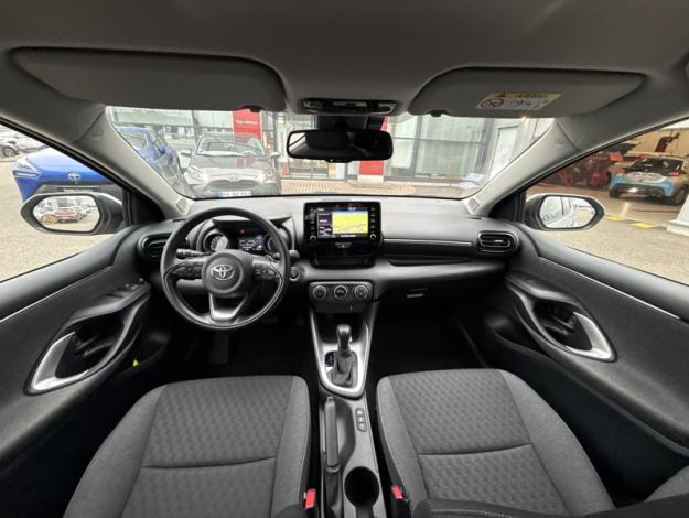 TOYOTA Yaris 120 Design  