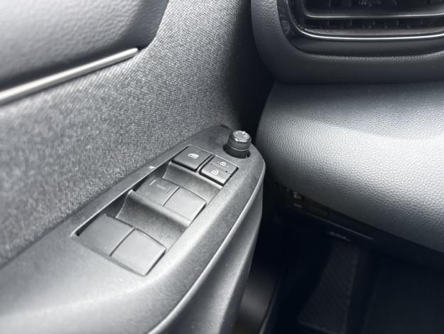 TOYOTA Yaris 120 Design  