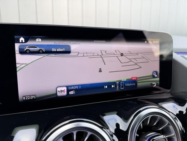 MERCEDES-BENZ GLA 200 d AMG Line  