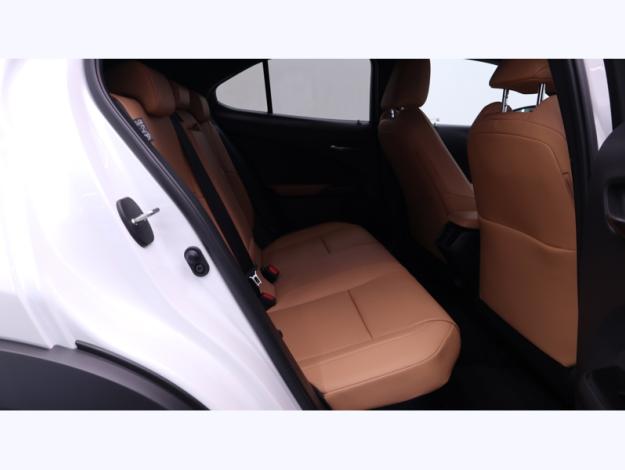 LEXUS UX 300h 2WD Luxe  UX 300H HYBRIDE 2WD MC LUXE TECHNO
