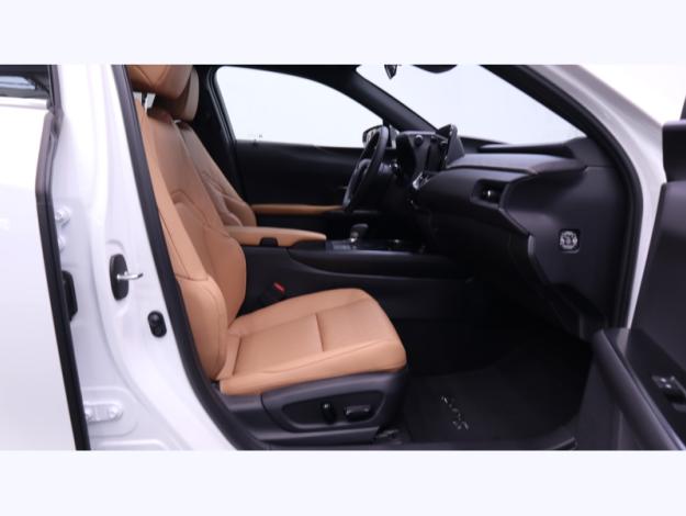 LEXUS UX 300h 2WD Luxe  UX 300H HYBRIDE 2WD MC LUXE TECHNO