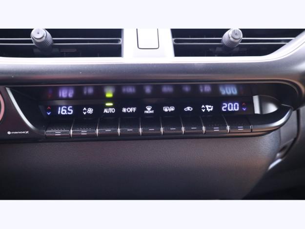 LEXUS UX 300h 2WD Luxe  UX 300H HYBRIDE 2WD MC LUXE TECHNO