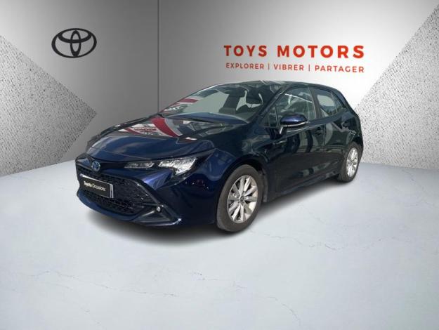 TOYOTA Corolla Hybrid Dynamic Business   