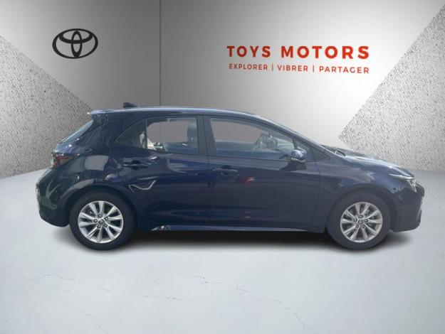 TOYOTA Corolla Hybrid Dynamic Business   