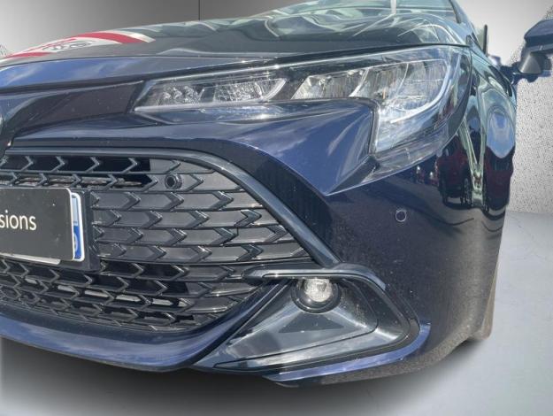 TOYOTA Corolla Hybrid Dynamic Business   