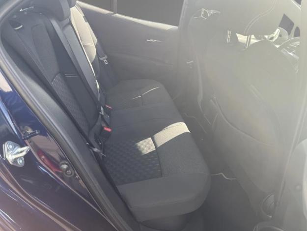 TOYOTA Corolla Hybrid Dynamic Business   