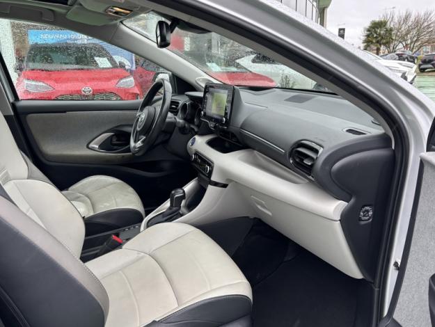TOYOTA Yaris Hybride 116h Iconic / Toit Pano / Pack Techno  