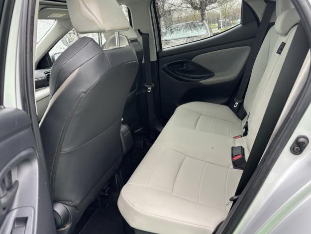 TOYOTA Yaris Hybride 116h Iconic / Toit Pano / Pack Techno  