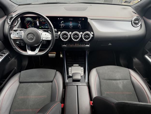 MERCEDES-BENZ EQA 250+ AMG Line  