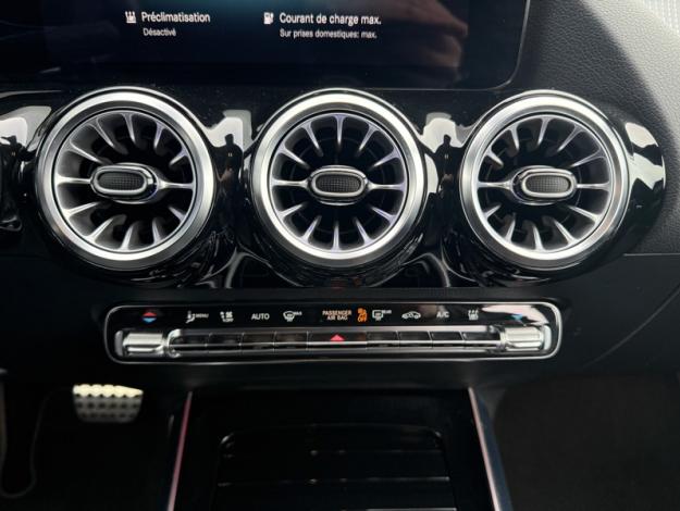 MERCEDES-BENZ EQA 250+ AMG Line  