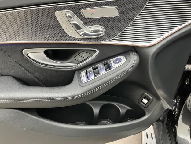 MERCEDES-BENZ EQC 400 4MATIC AMG line  