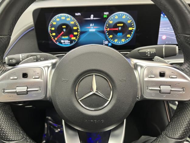 MERCEDES-BENZ EQC 400 4MATIC AMG line  