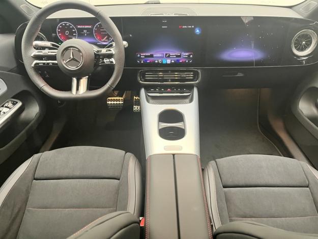 MERCEDES-BENZ CLA Coupé CLA 200 AMG Line  CLA 200 AMG Line