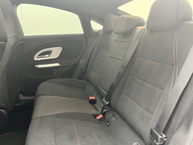 MERCEDES-BENZ CLA Coupé CLA 200 AMG Line  CLA 200 AMG Line